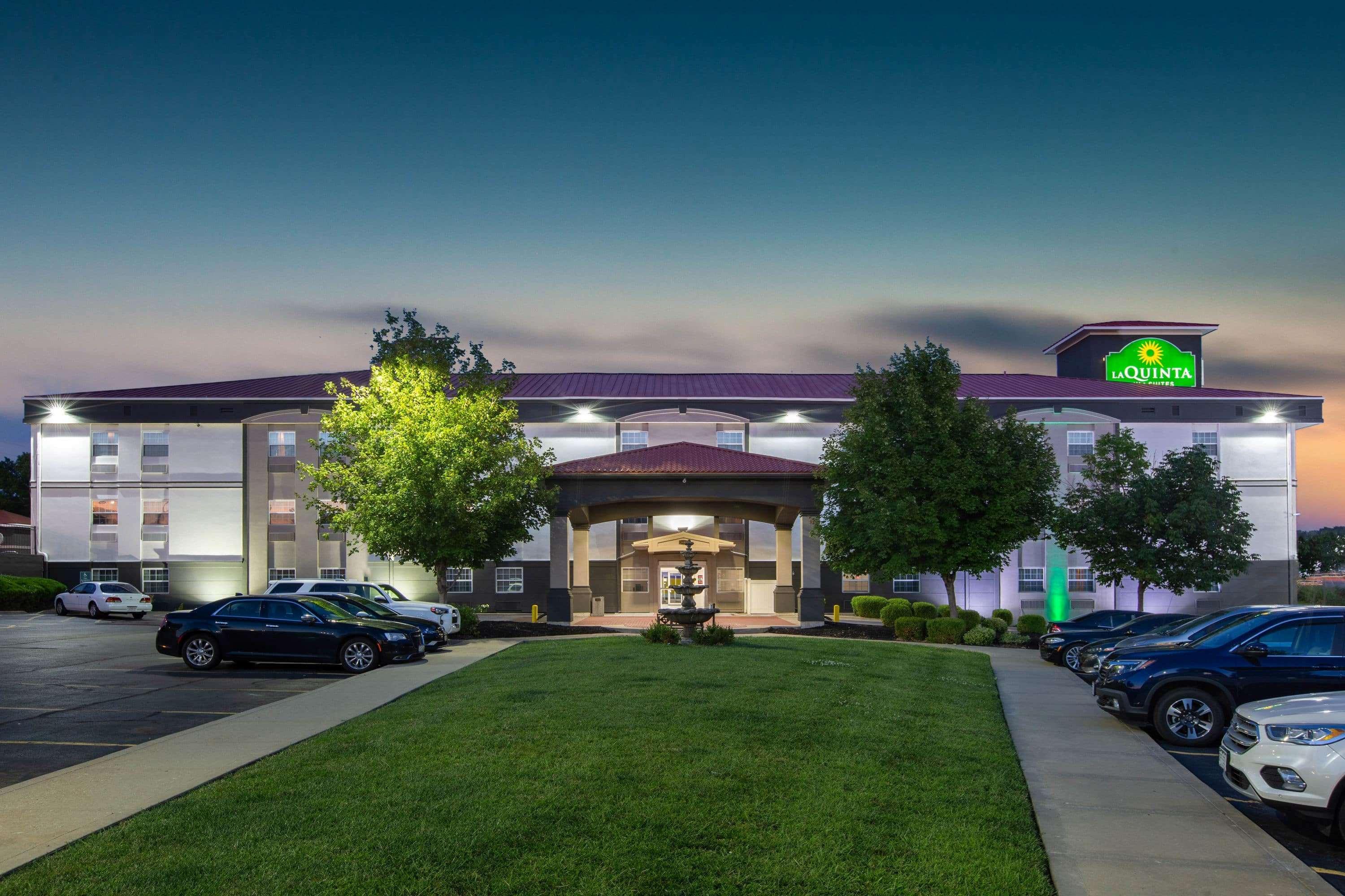 Hotel La Quinta By Wyndham Blue Springs